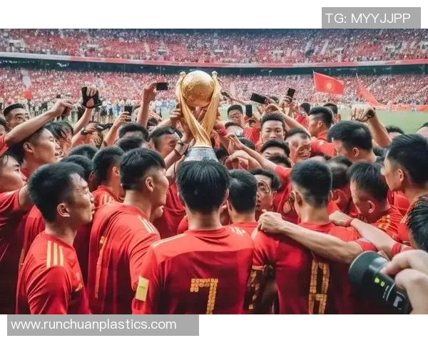 足球巨星们送上温暖祝福传递激情与梦想的力量