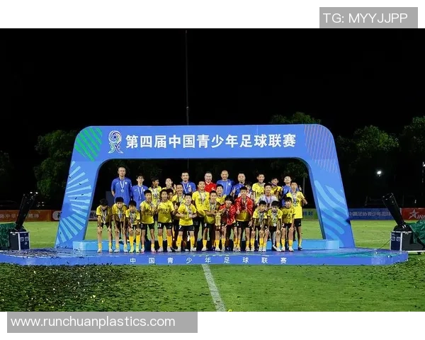 足球潘老师的激情传承与青少年足球梦想的实现之路